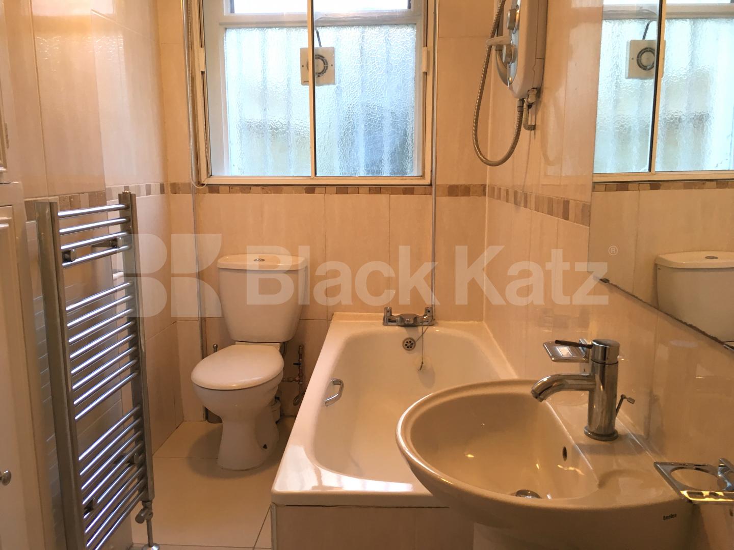 			NEW INSTRUCTION, 2 Bedroom, 1 bath, 1 reception Apartment			 Victoria Chambers Luke Street, Old Street 